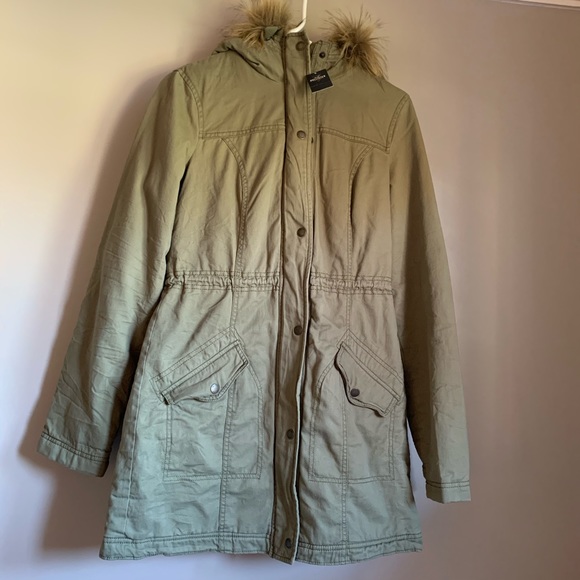 Hollister Jackets & Blazers - Hollister Women’s Size M Green Sherpa Lined Jacket